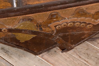 moroccan-style-coffee-table-close-up